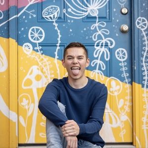 Meet your Posher, Trail